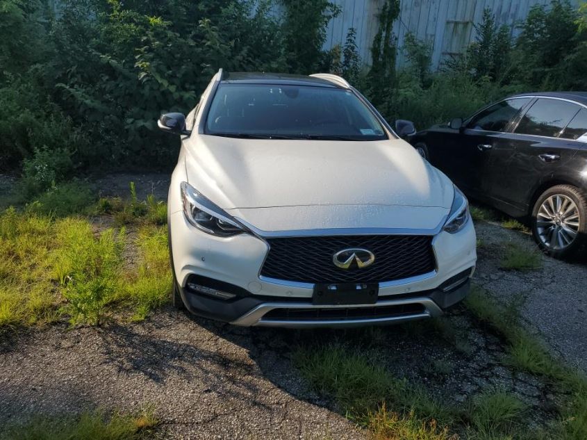 2018 INFINITI QX30 ESSENTIAL SJKCH5CR7JA005900