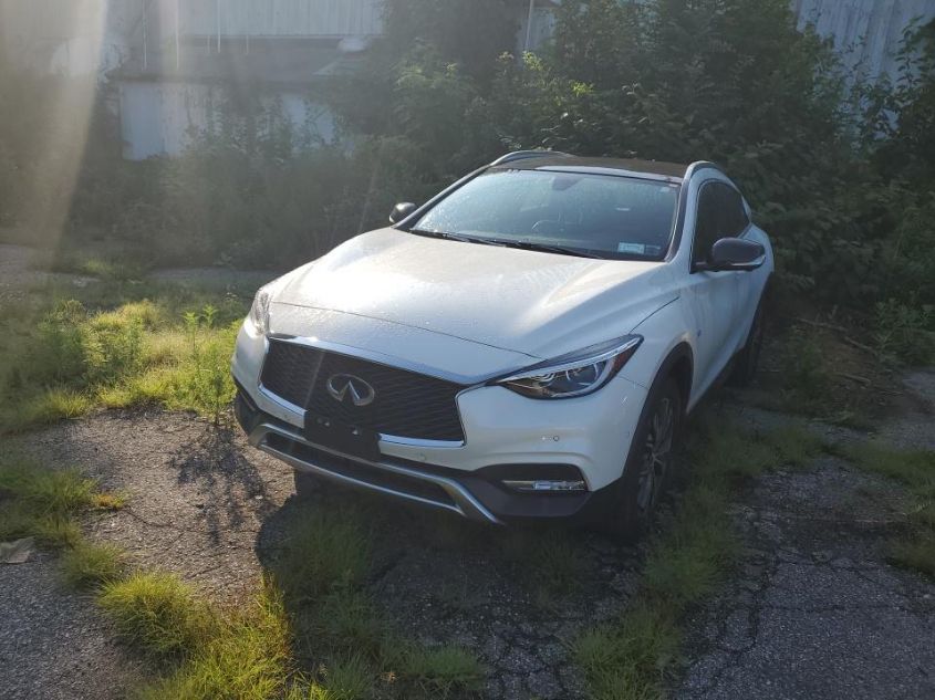 2018 INFINITI QX30 ESSENTIAL SJKCH5CR7JA005900