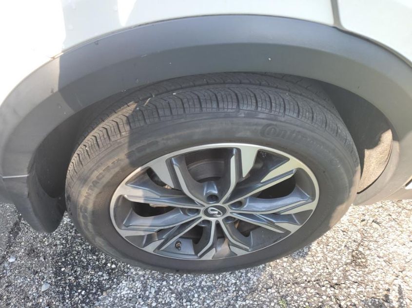 2018 INFINITI QX30 ESSENTIAL SJKCH5CR7JA005900
