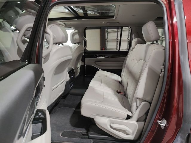 2022 JEEP WAGONEER SERIES II 1C4SJUBT5NS146703