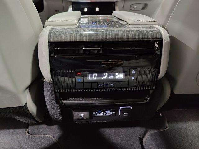 2022 JEEP WAGONEER SERIES II 1C4SJUBT5NS146703