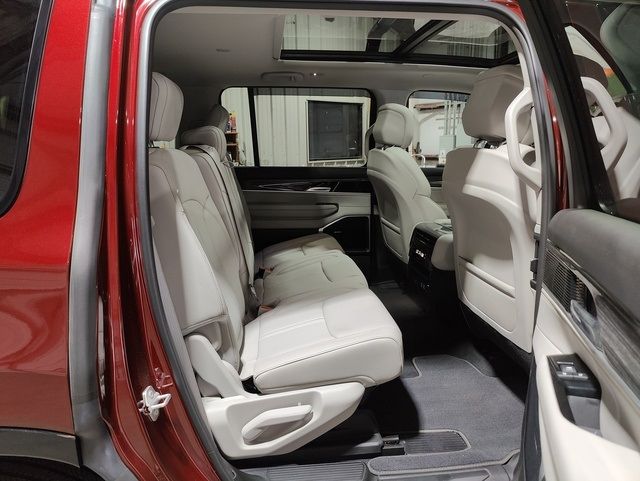 2022 JEEP WAGONEER SERIES II 1C4SJUBT5NS146703