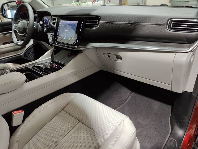 2022 JEEP WAGONEER SERIES II 1C4SJUBT5NS146703
