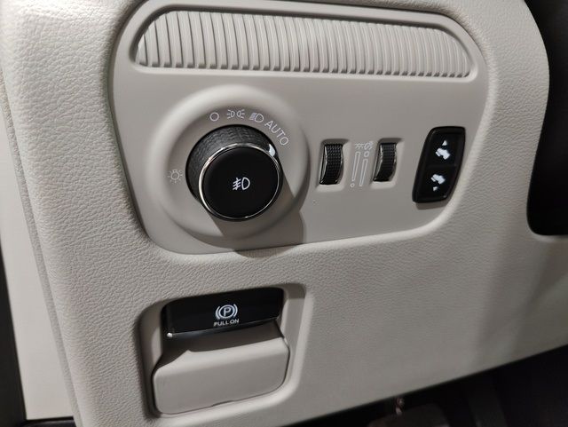 2022 JEEP WAGONEER SERIES II 1C4SJUBT5NS146703