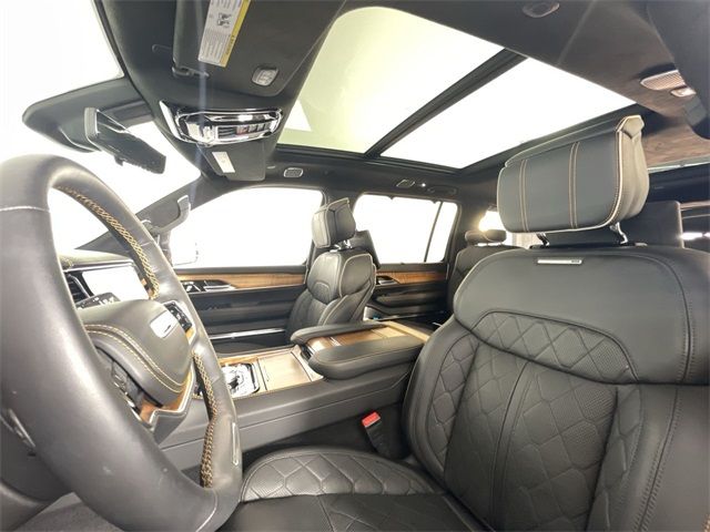 2022 JEEP GRAND WAGONEER SERIES III 1C4SJVGJ5NS101385