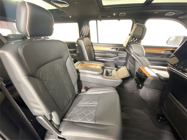2022 JEEP GRAND WAGONEER SERIES III 1C4SJVGJ5NS101385
