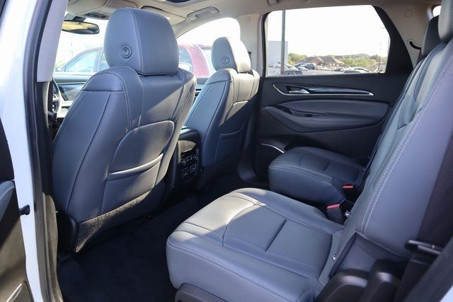 2021 BUICK ENCLAVE ESSENCE 5GAEVAKW8MJ153824