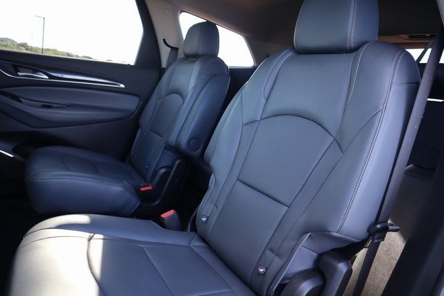 2021 BUICK ENCLAVE ESSENCE 5GAEVAKW8MJ153824