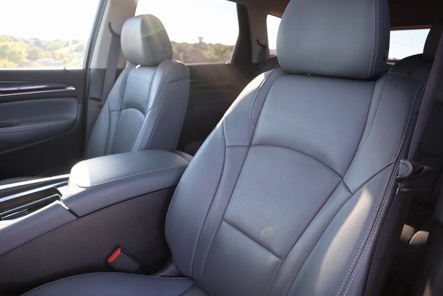 2021 BUICK ENCLAVE ESSENCE 5GAEVAKW8MJ153824