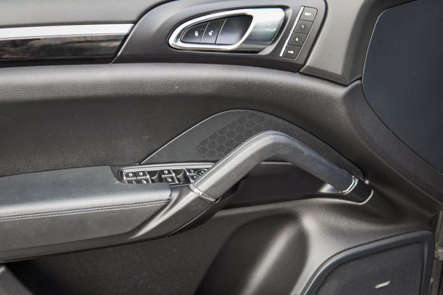 2016 PORSCHE CAYENNE DIESEL WP1AF2A23GLA40160