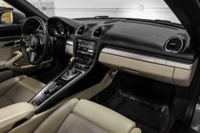 2017 PORSCHE 718 BOXSTER WP0CA2A84HS222129