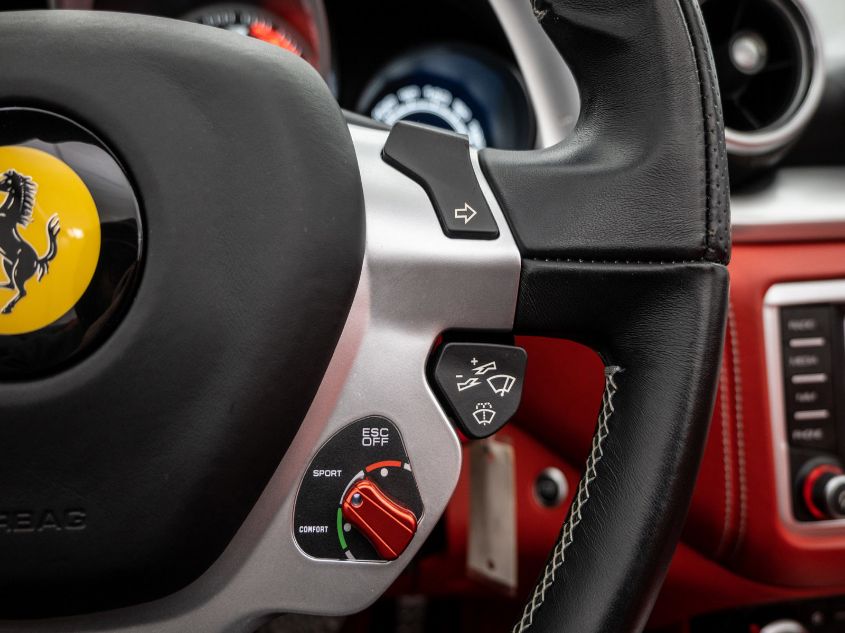 2015 FERRARI CALIFORNIA T ZFF77XJAXF0209637