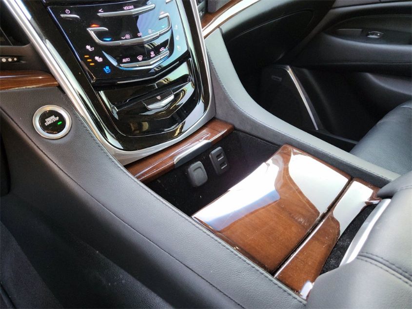 2018 CADILLAC ESCALADE ESV LUXURY 1GYS3HKJ7JR360183