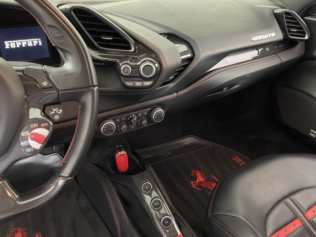 2017 FERRARI 488 GTB ZFF79ALA1H0227158
