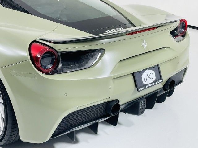 2017 FERRARI 488 GTB ZFF79ALA1H0227158