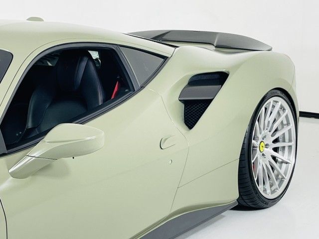 2017 FERRARI 488 GTB ZFF79ALA1H0227158
