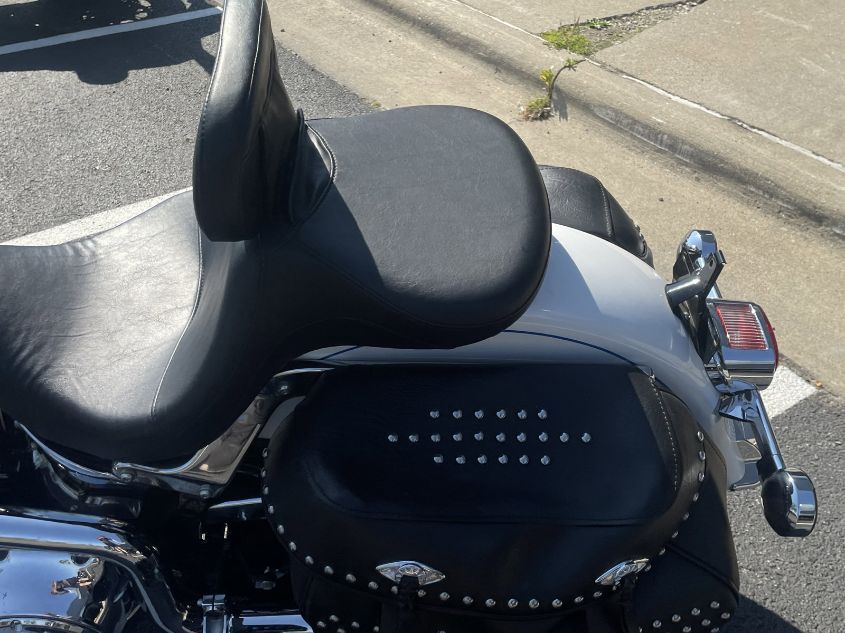 2013 HARLEY-DAVIDSON FLSTC HERITAGE SOFTAIL CLASSIC 1HD1BWV1XDB028500