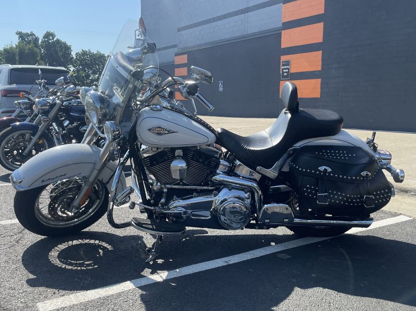 2013 HARLEY-DAVIDSON FLSTC HERITAGE SOFTAIL CLASSIC 1HD1BWV1XDB028500