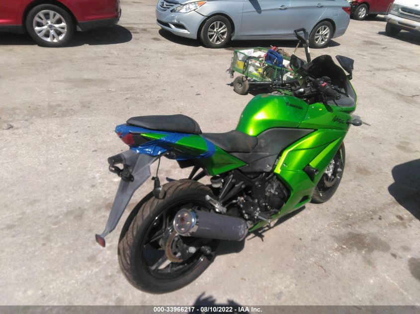 2012 KAWASAKI EX250 J JKAEXMJ11CDAB1787