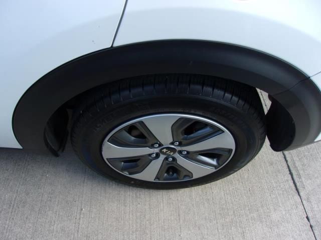 2020 KIA NIRO LX KNDCB3LC6L5362307