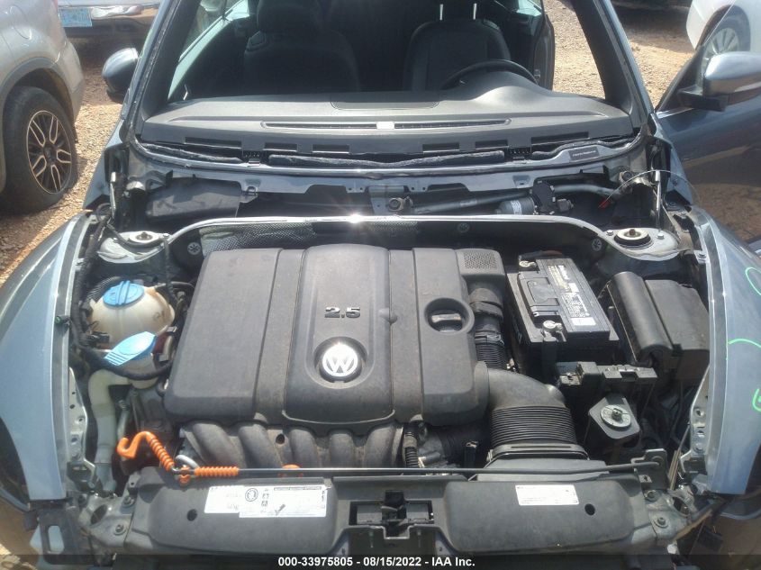 2013 VOLKSWAGEN BEETLE CONVERTIBLE 2.5L W/TECH 3VW5P7AT9DM804140