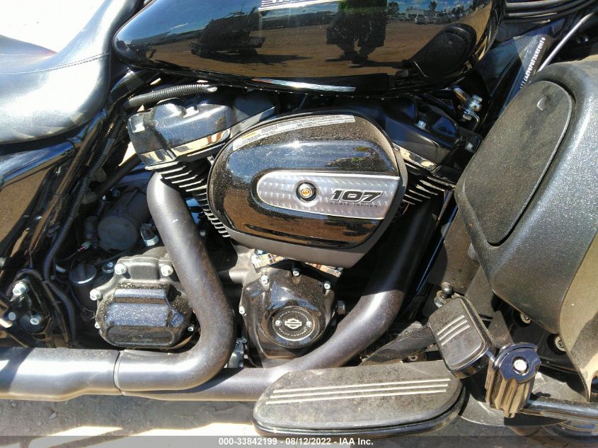 2018 HARLEY-DAVIDSON FLHRXS 1HD1KVC10JB679711