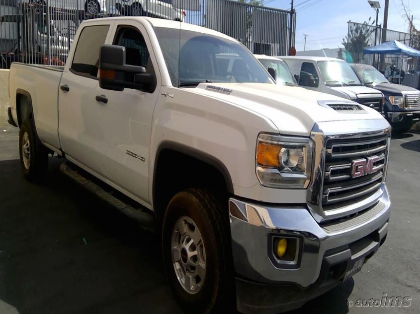 2018 GMC SIERRA 2500HD 1GT12REY9JF243516