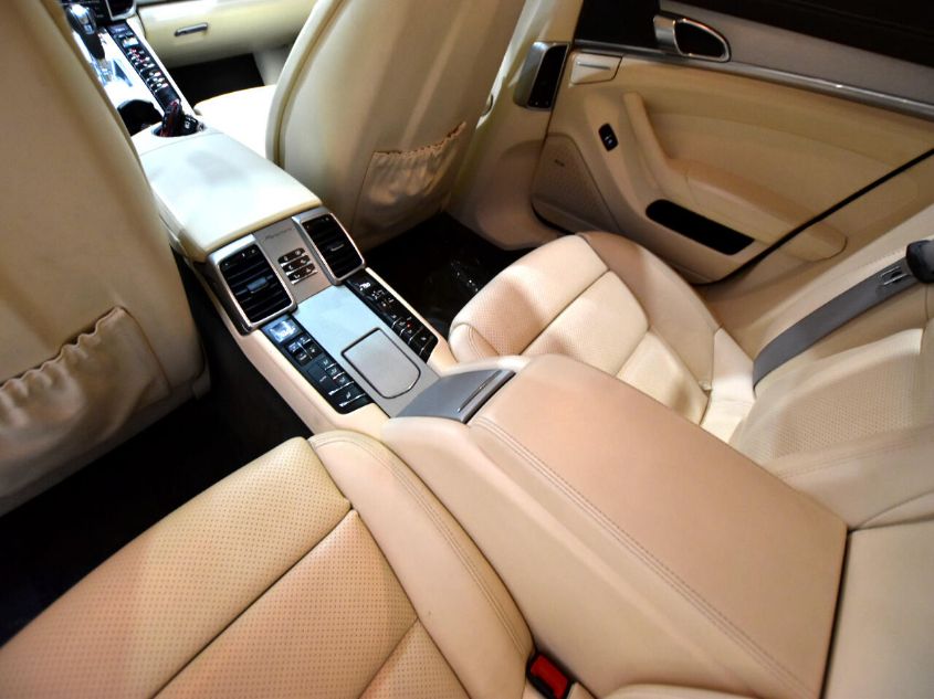 2015 PORSCHE PANAMERA GTS WP0AF2A7XFL080280