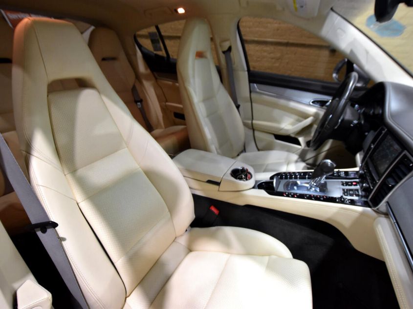 2015 PORSCHE PANAMERA GTS WP0AF2A7XFL080280
