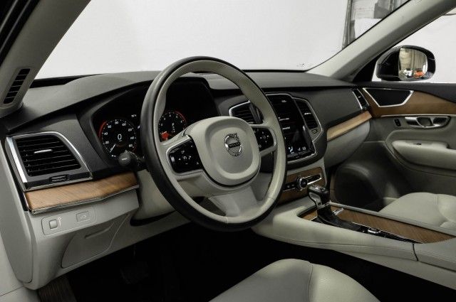 2021 VOLVO XC90 MOMENTUM YV4A22PK0M1711986