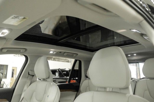 2021 VOLVO XC90 MOMENTUM YV4A22PK0M1711986