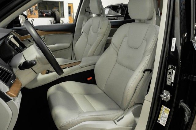 2021 VOLVO XC90 MOMENTUM YV4A22PK0M1711986