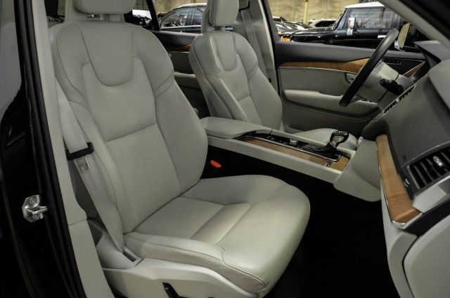 2021 VOLVO XC90 MOMENTUM YV4A22PK0M1711986