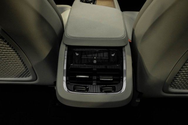 2021 VOLVO XC90 MOMENTUM YV4A22PK0M1711986