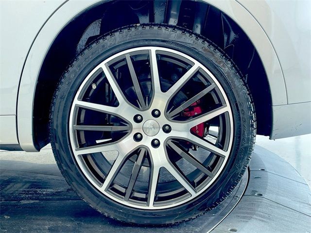 2017 MASERATI LEVANTE ZN661XUS4HX250533