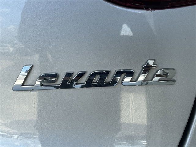 2017 MASERATI LEVANTE ZN661XUS4HX250533