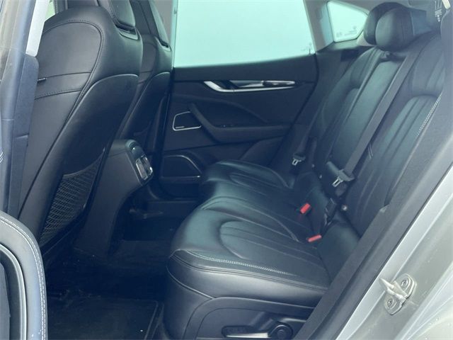 2017 MASERATI LEVANTE ZN661XUS4HX250533