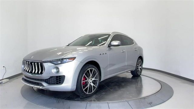 2017 MASERATI LEVANTE ZN661XUS4HX250533