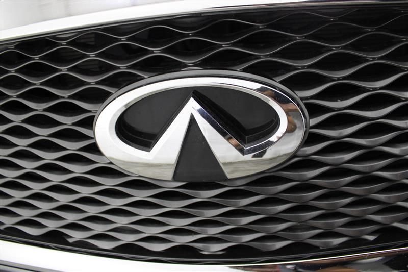 2018 INFINITI Q60 2.0T LUXE JN1CV7EL3JM250050