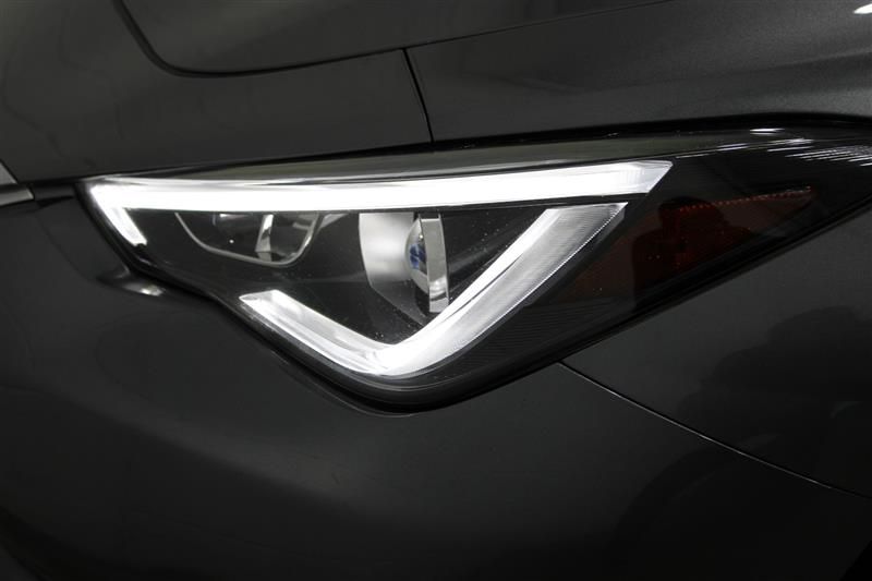 2018 INFINITI Q60 2.0T LUXE JN1CV7EL3JM250050