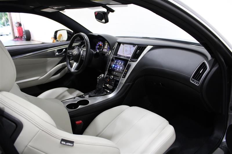 2018 INFINITI Q60 2.0T LUXE JN1CV7EL3JM250050