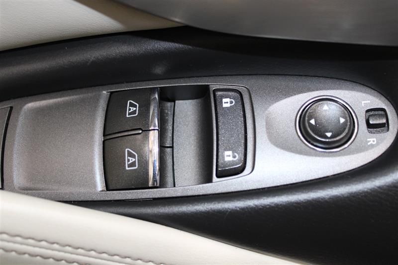 2018 INFINITI Q60 2.0T LUXE JN1CV7EL3JM250050