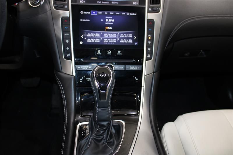 2018 INFINITI Q60 2.0T LUXE JN1CV7EL3JM250050