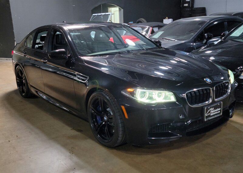 2014 BMW M5 WBSFV9C58ED593042