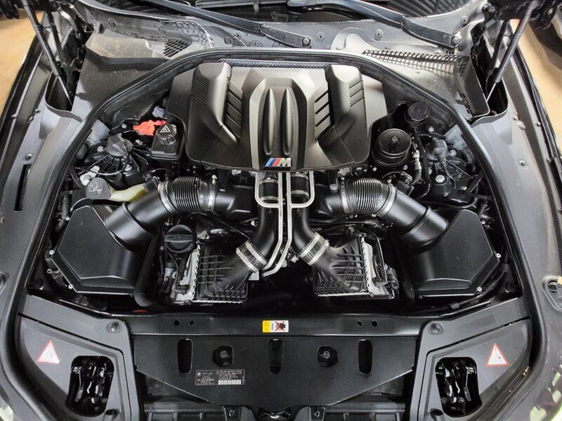 2014 BMW M5 WBSFV9C58ED593042