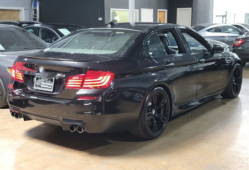 2014 BMW M5 WBSFV9C58ED593042