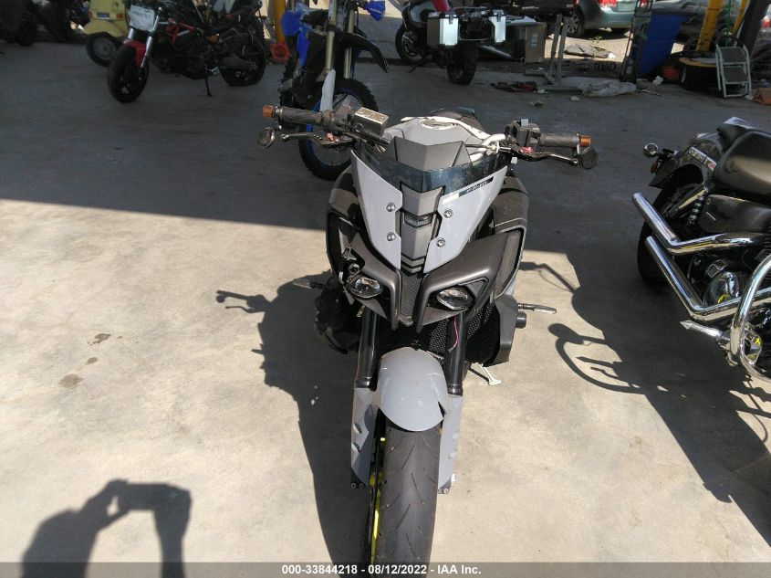 2017 YAMAHA FZ10 JYARN48EXHA001304