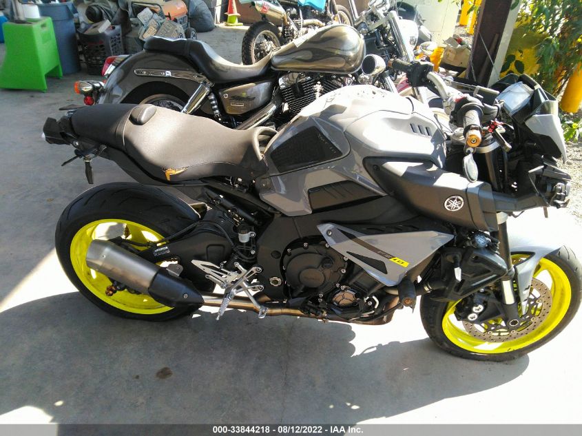 2017 YAMAHA FZ10 JYARN48EXHA001304