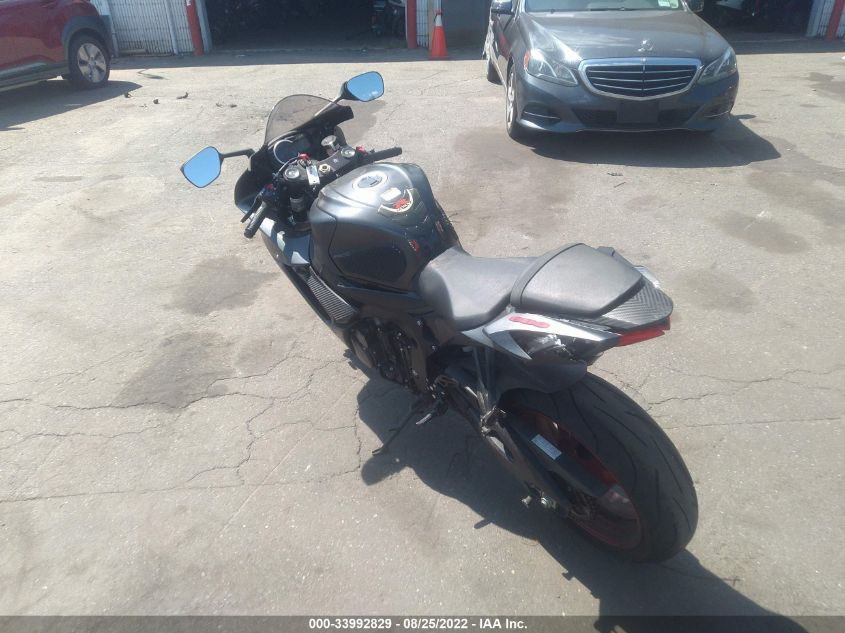 2017 SUZUKI GSX-R600 JS1GN7FA0H2100649