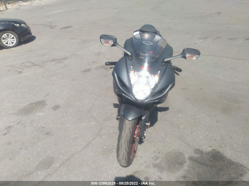 2017 SUZUKI GSX-R600 JS1GN7FA0H2100649